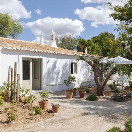 Amago Guesthouse Santa Bárbara de Nexe Extérieur photo
